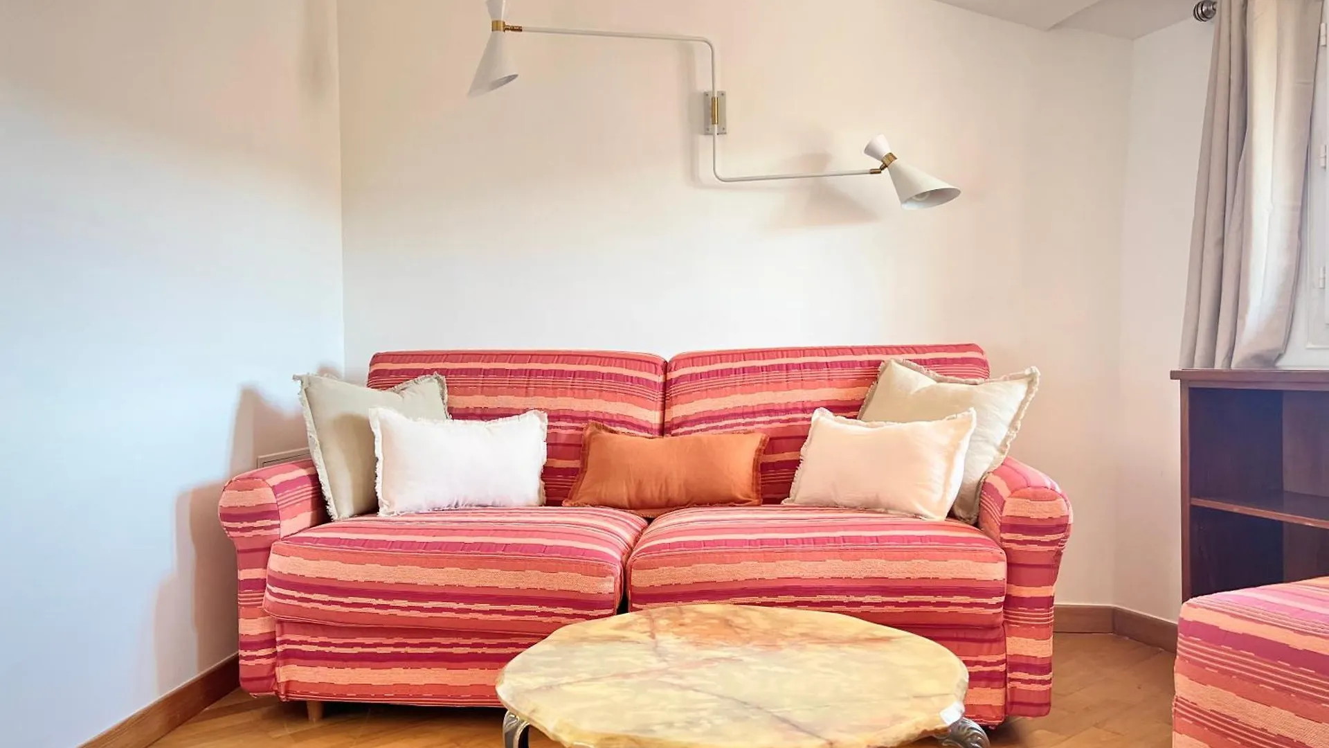 Charming Peaceful Haven In The Golden Square, Air-Conditioned Nizza