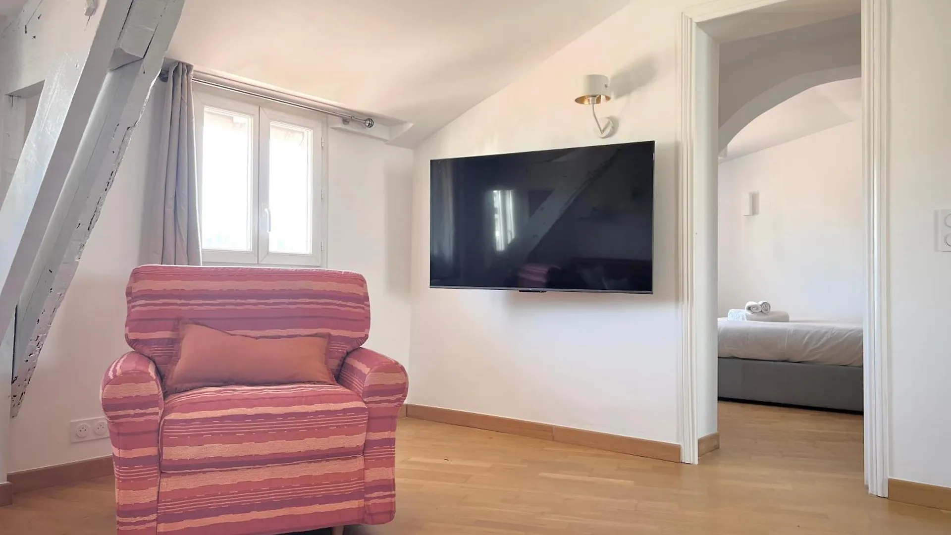 Charming Peaceful Haven In The Golden Square, Air-Conditioned Nizza Apartman